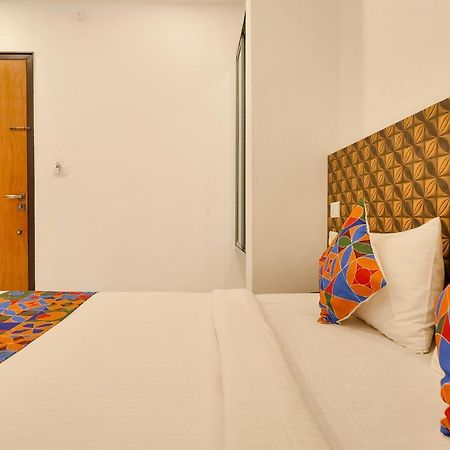 Fabexpress Krishna Suites Мисор Екстериор снимка