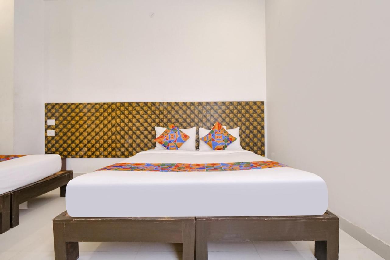 Fabexpress Krishna Suites Мисор Екстериор снимка